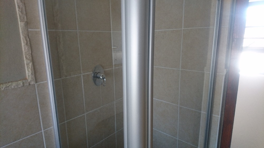 To Let 3 Bedroom Property for Rent in Hillside Free State